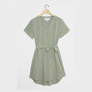 ✨Anthropologie Liv Tie Mini Dress ✨